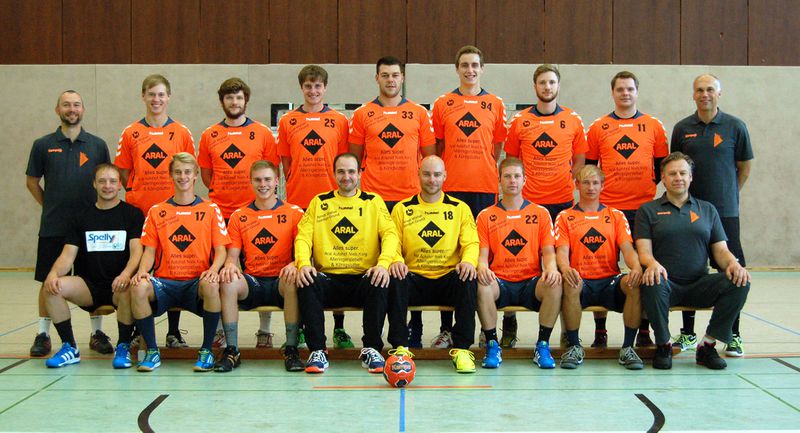 Datei:1. Herrenmannschaft Handballfreunde Helmstedt-Büddenstedt 2014-2015.jpg
