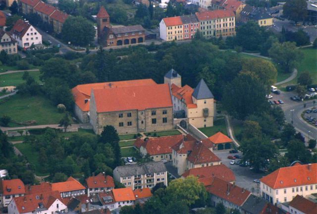 Datei:Schloss Schöningen Luftaufnahme.jpg