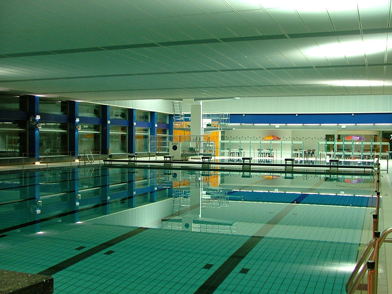 Datei:Julius-Bad Schwimmerbecken.jpg