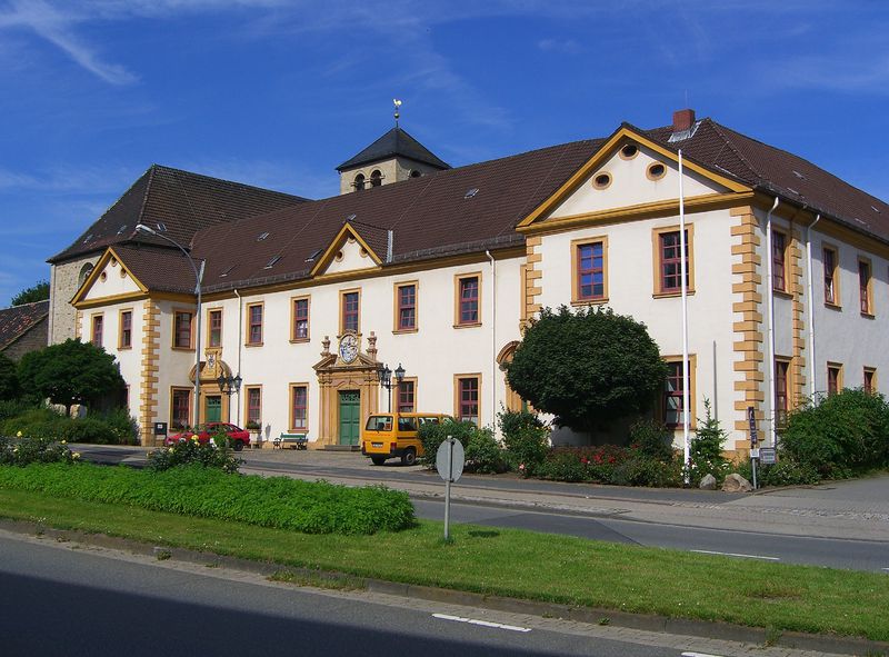 Datei:Helmstedt Klostergebäude und Kirche St. Ludgeri.jpg