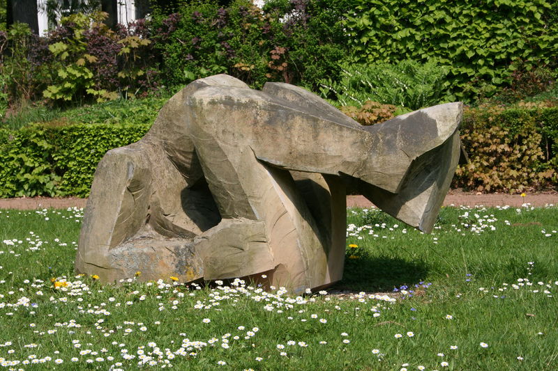 Datei:Bad Helmstedt Skulpturenpark Purzeln 2.jpg