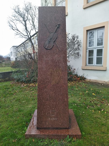 Datei:Denkmal Musik Helmstedt.jpg