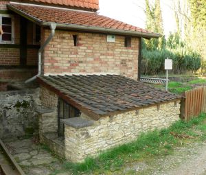 Wassermühle Liesebach Mühlenanbau Wasserrad.jpg