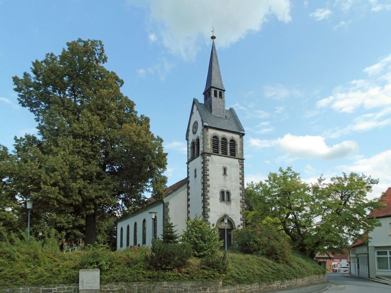 Datei:Grasleben Kirche Maria 2014.JPG